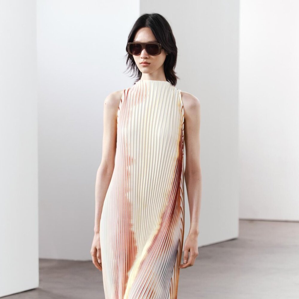 ZARA PLEATS DRESS